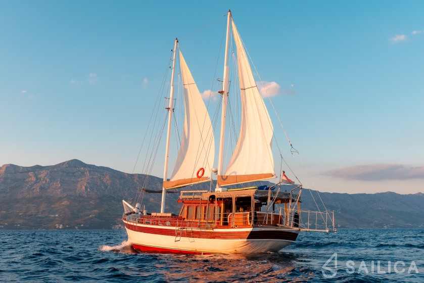 Gulet - Yacht Charter Sailica