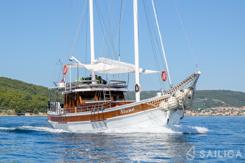 Gulet - Yacht Charter Sailica