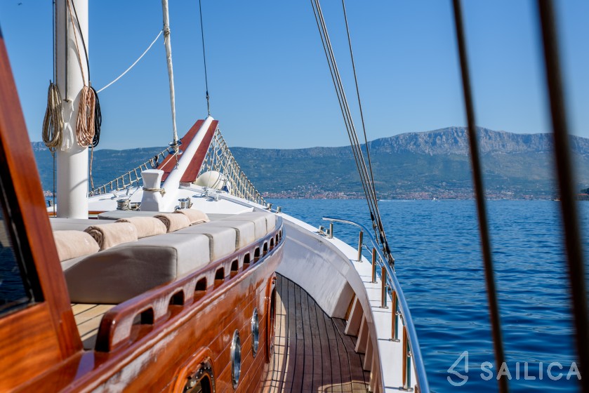 Gulet - Yacht Charter Sailica