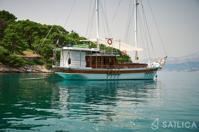 Gulet - Yacht Charter Sailica