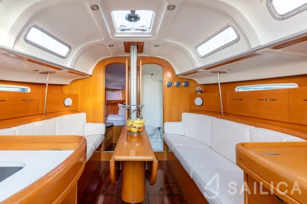First 40.7 - Yacht Charter Sailica