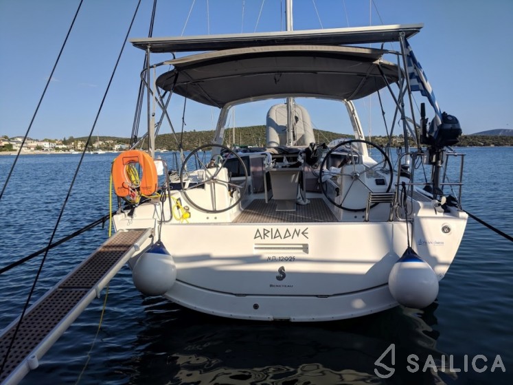 Oceanis 41.1 - Yacht Charter Sailica