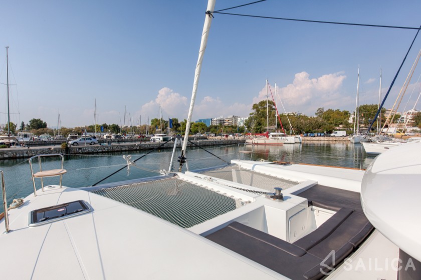 Lagoon 450  Flybridge - Yacht Charter Sailica