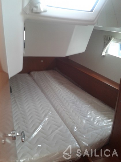 Oceanis 41 - Yacht Charter Sailica