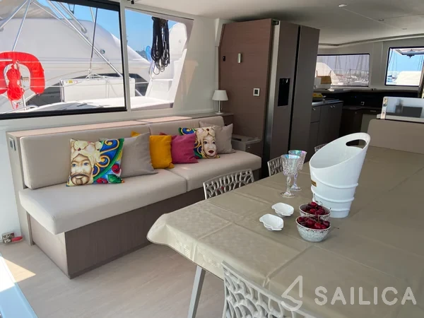 Bali 4.8  - Yacht Charter Sailica