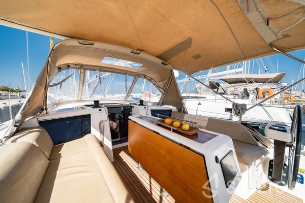 Dufour 390 Grand Large - Yacht Charter Sailica