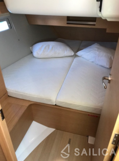 Dufour 460 GL - Yacht Charter Sailica