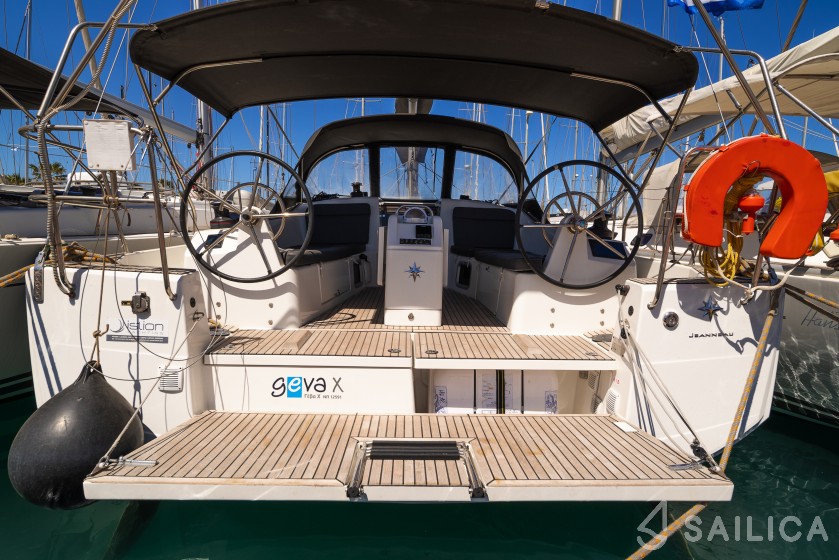 Sun Odyssey 410 - Yacht Charter Sailica