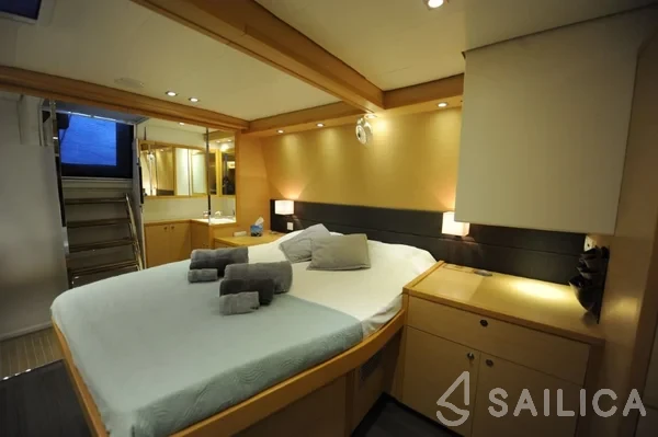 Lagoon 560 - Yacht Charter Sailica