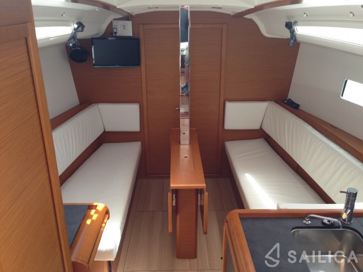 Sun Odyssey 349 - Yacht Charter Sailica