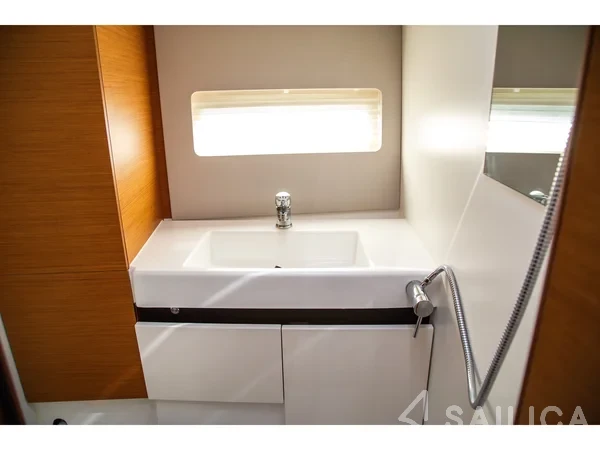 Sun Odyssey 490 - Yacht Charter Sailica