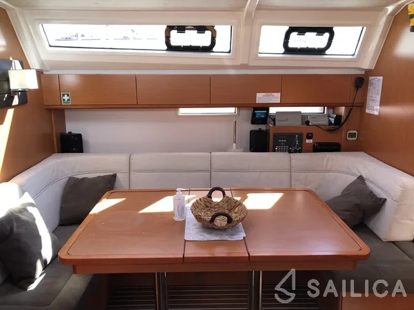Bavaria 46 Cruiser - Yacht Charter Sailica