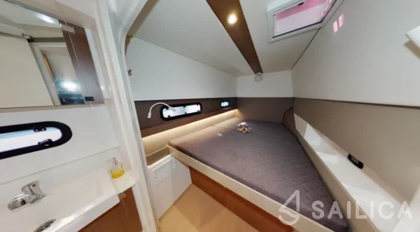 Bali 4.1 - Yacht Charter Sailica
