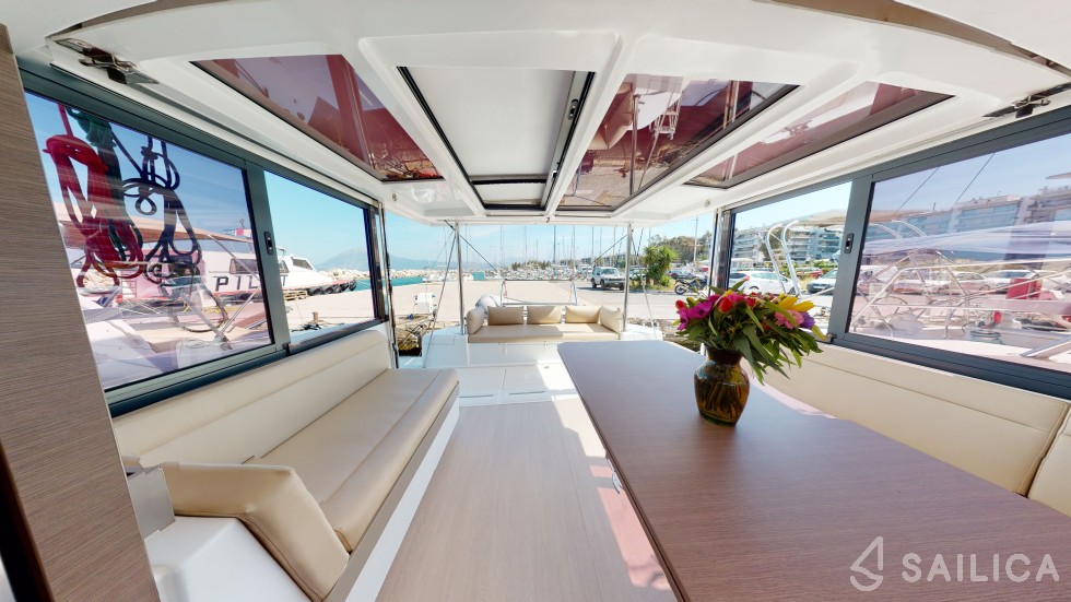 Bali 4.1 - Yacht Charter Sailica