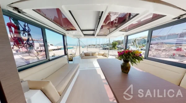 Bali 4.1 - Yacht Charter Sailica