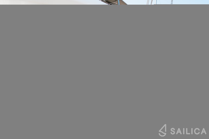 Lagoon 450  Flybridge - Yacht Charter Sailica