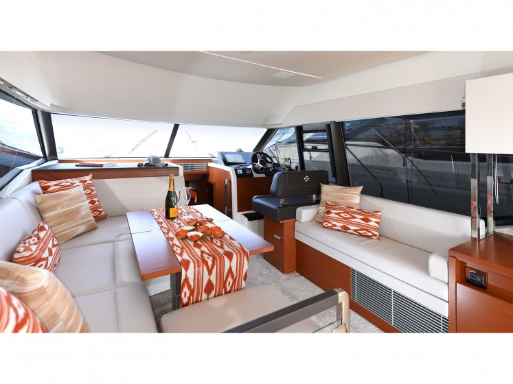 Prestige 42 Fly - Yacht Charter Sailica
