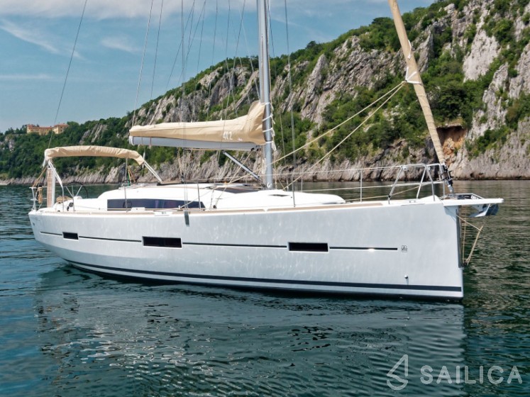 Dufour 412 Grand large - Yacht Charter Sailica