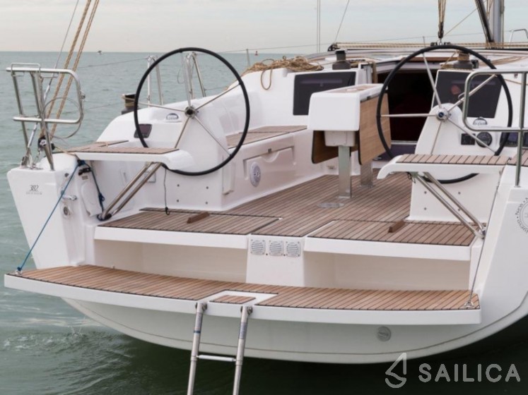 Dufour 382 GL - Yacht Charter Sailica