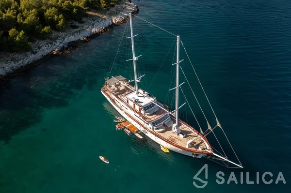 Gulet - Yacht Charter Sailica