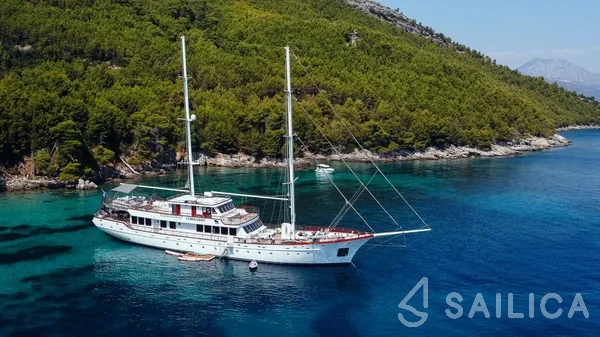 Gulet - Yacht Charter Sailica
