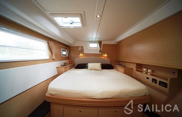 Lagoon 500 - Yacht Charter Sailica