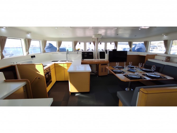 Lagoon 500 - Yacht Charter Sailica