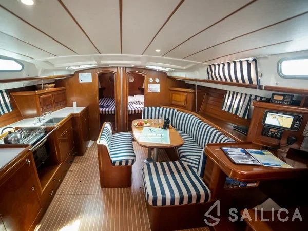 Oceanis 473 - Yacht Charter Sailica
