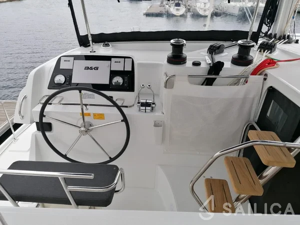 Lagoon 42 - Yacht Charter Sailica