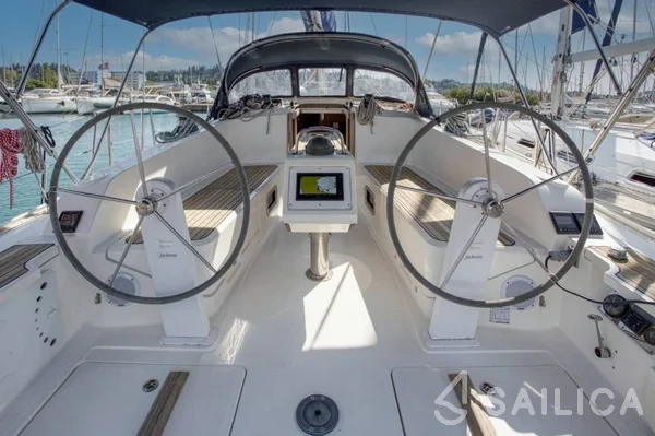 Bavaria 41 Cruiser - Yacht Charter Sailica