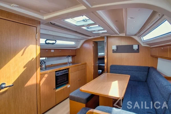 Bavaria 41 Cruiser - Yacht Charter Sailica