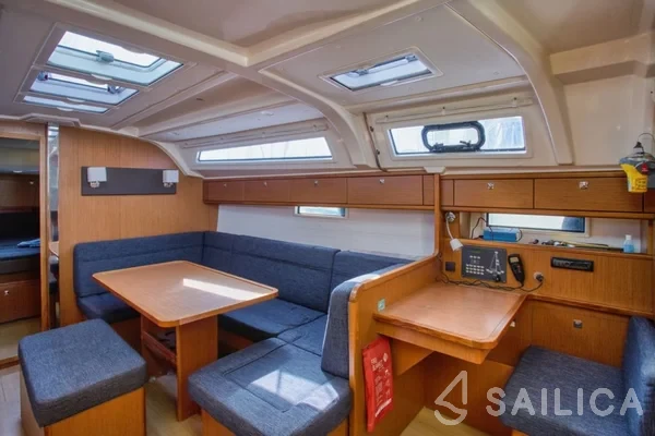 Bavaria 41 Cruiser - Yacht Charter Sailica
