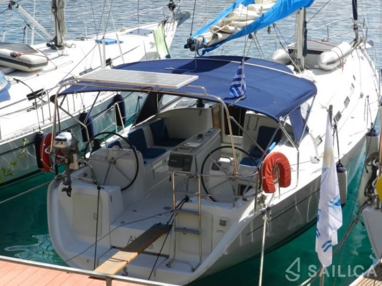 Cyclades 39 - Yacht Charter Sailica