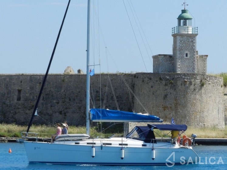 Cyclades 39 - Yacht Charter Sailica