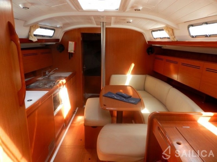Cyclades 39 - Yacht Charter Sailica