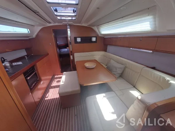 Bavaria 41 Cruiser - Yacht Charter Sailica