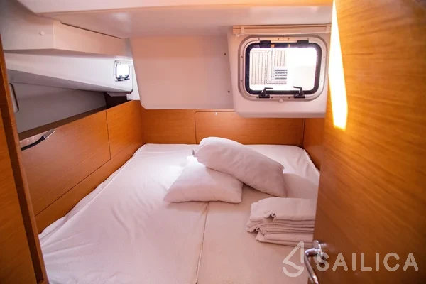Sun Odyssey 440 - Yacht Charter Sailica