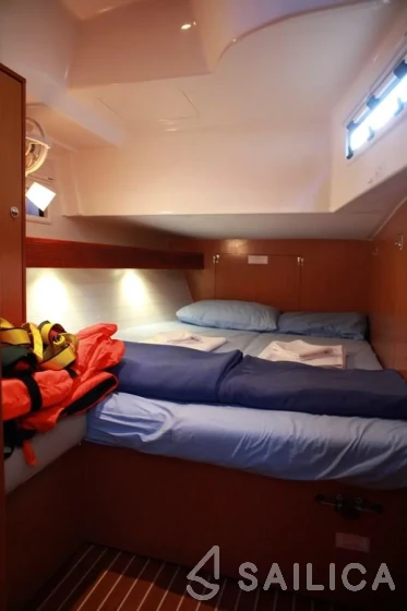 Bavaria 45 Cruiser - Yacht Charter Sailica