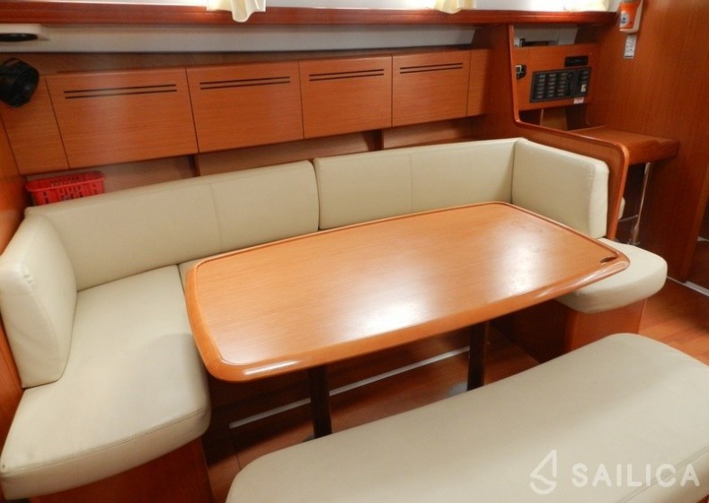 Cyclades 43.4 - Yacht Charter Sailica