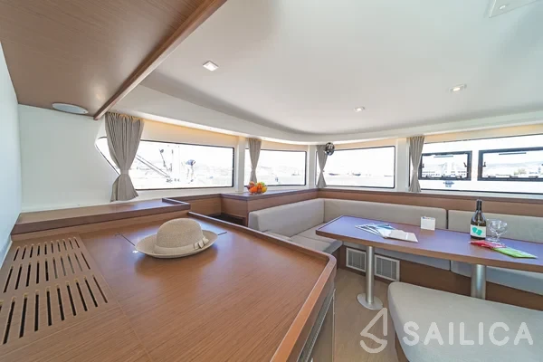 Lagoon 42 - Yacht Charter Sailica
