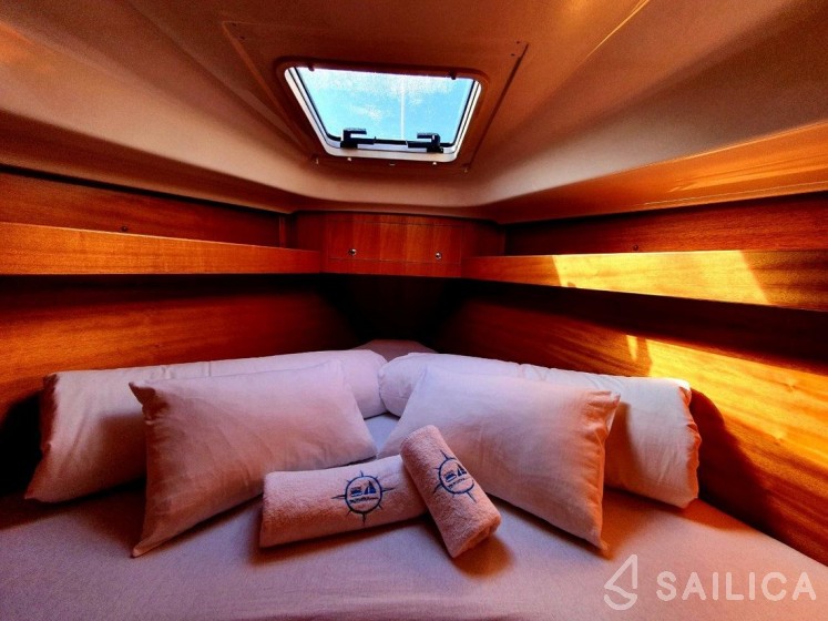 Elan 344 Impression - Yacht Charter Sailica