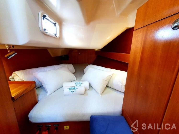 Elan 344 Impression - Yacht Charter Sailica