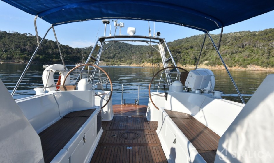 Feeling 546 - Yacht Charter Sailica