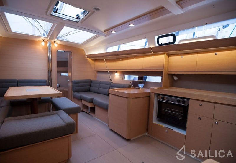 Dufour 410 GL - Yacht Charter Sailica