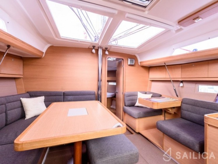 Dufour 410 GL - Yacht Charter Sailica