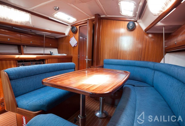 Bavaria 38 Cruiser - Yacht Charter Sailica