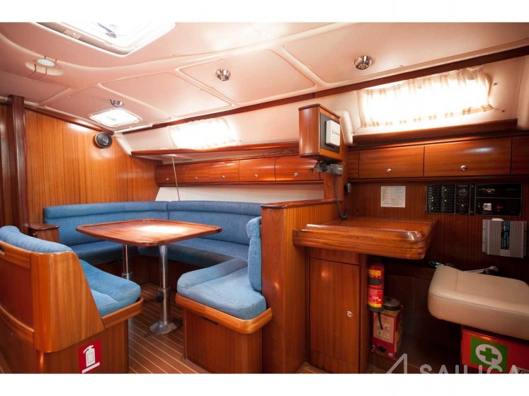 Bavaria 38 Cruiser - Yacht Charter Sailica