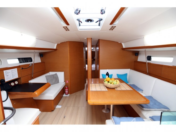 Sun Odyssey 449 - Yacht Charter Sailica