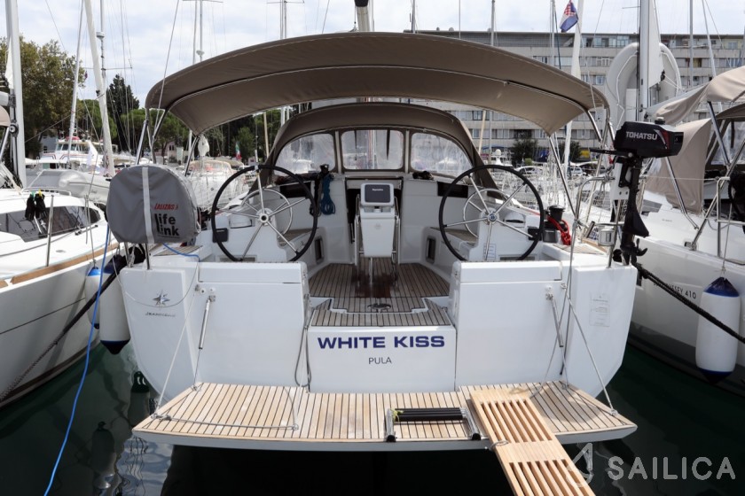 Sun Odyssey 449 - Yacht Charter Sailica