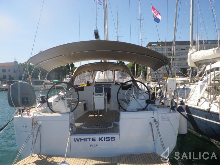 Sun Odyssey 449 - Yacht Charter Sailica